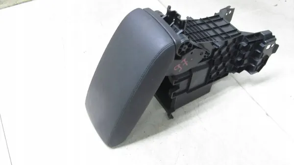 Suzuki OE Käsinojapeite OEM GIS61448 Vitara III:lle image 2
