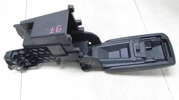 Suzuki OE Käsinojapeite OEM GIS61448 Vitara III:lle image 3