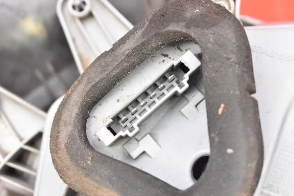 Lámpara Trasera Derecha Mercedes Clase A W176 12-18 A1769060200 image 8