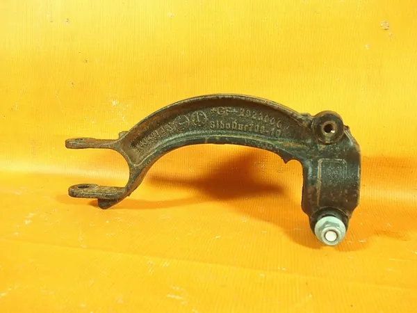 Audi A6 4G LIFT Höger Stötdämparfäste OEM 8k0413038l image 6
