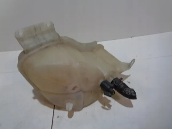 Audi A8 D3 Ausdehnungsbehälter 4E0121403C image 2