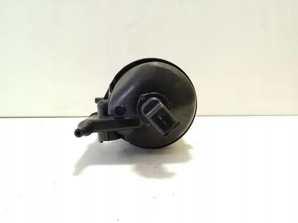 Jaguar OE GX73-9B072-AF Fuel Filter Housing image 3