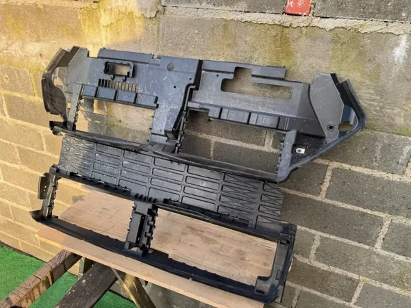 Ford Edge MK2 framgrill OEM GT4B8475A image 5