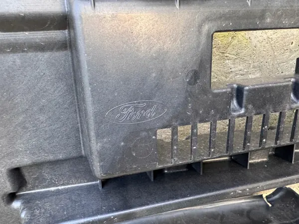 Ford Edge MK2 framgrill OEM GT4B8475A image 9