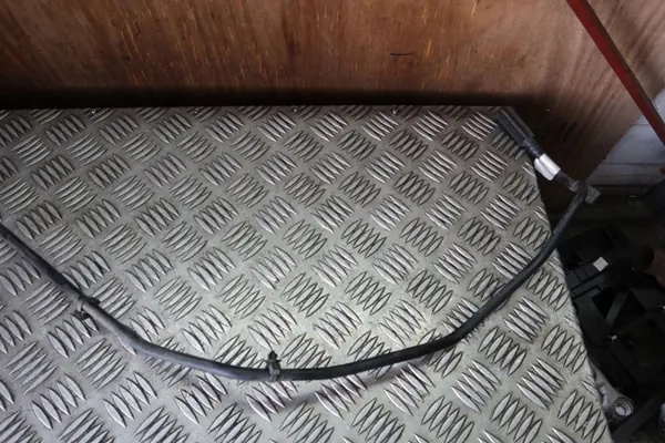 AdBlue-latausletku OEM GJ32-5J283-AA Range Rover Evoquelle image 4
