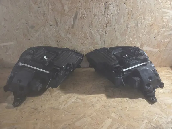 Rechter koplamp Mercedes E W213 A2139064004 image 10