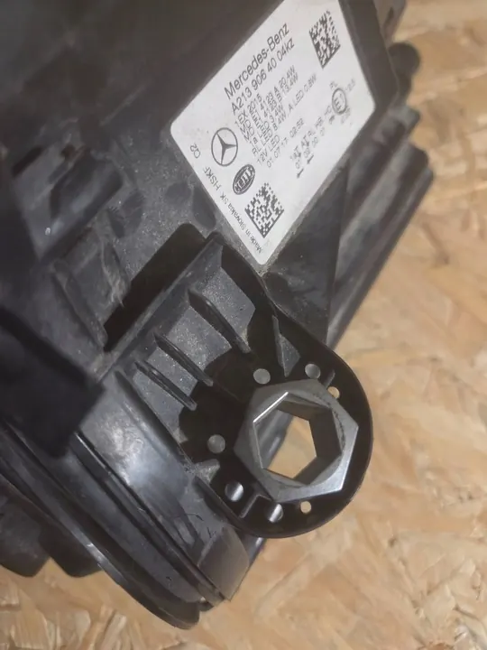 Rechter koplamp Mercedes E W213 A2139064004 image 4