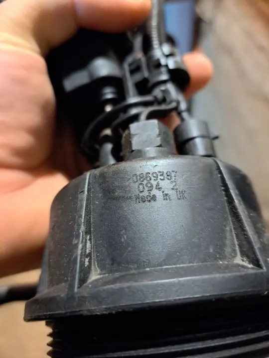 Separador Aquecedor Combustível OEM 20869387 Renault Volvo image 4