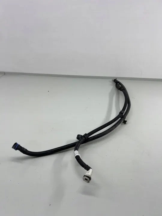 Manguera lavaparabrisas Porsche Panamera OEM 97063113051 image 2