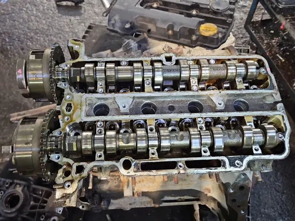 Culata Opel Corsa E 55562229 1.4 16V 90CV image 2