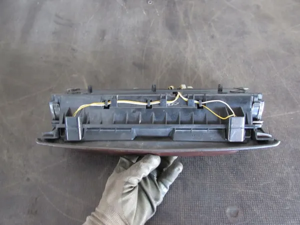 Cinzeiro OEM 1316504 para DAF XF 105 SpaceCab image 3