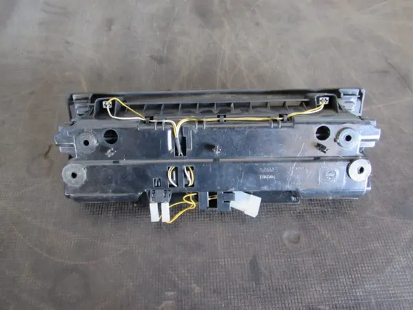 Cinzeiro OEM 1316504 para DAF XF 105 SpaceCab image 4