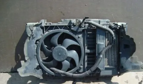 Peugeot 407 Waterkoeler OE 9646577680 image 2