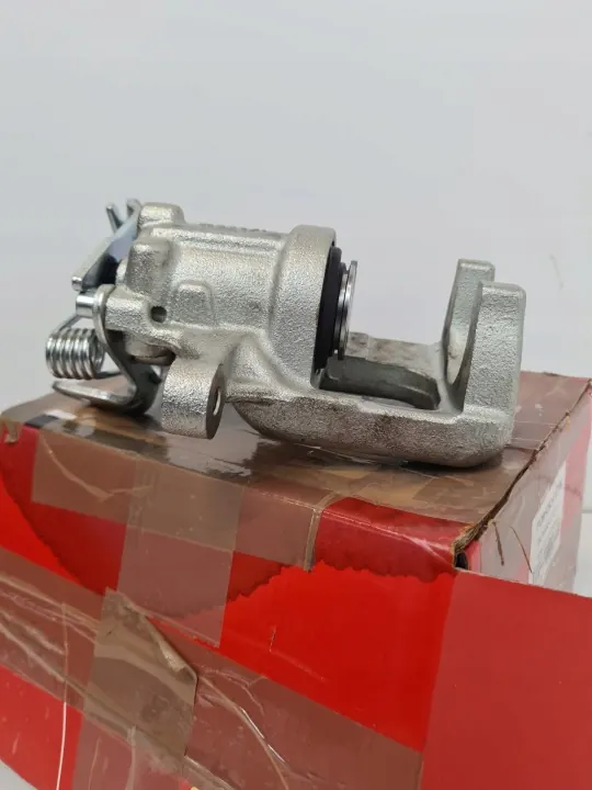 Begagnad bromsok OEM B088K87KKN höger bak image 4