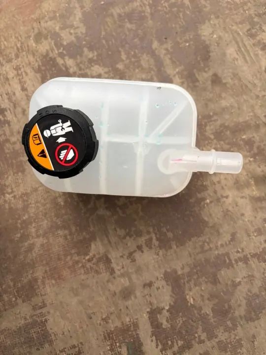 Réservoir d'expansion OEM 25430-GI000 pour Kia EV6/Ioniq V image 2