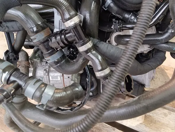 Motor completo Audi A4 B9 A5 Q5 2.0 TDI DETA image 9