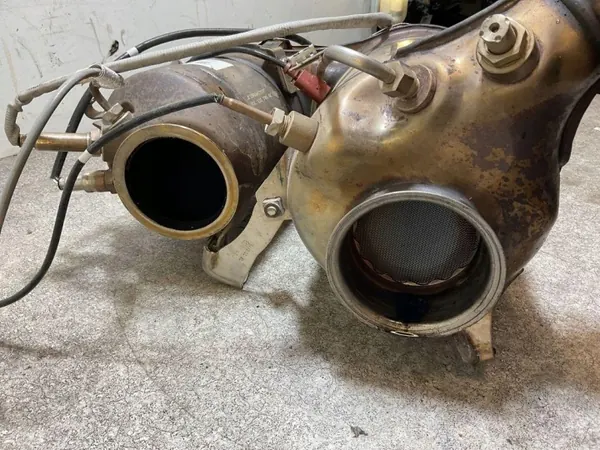 Catalisador OEM 05L131765N para Skoda Octavia II image 3