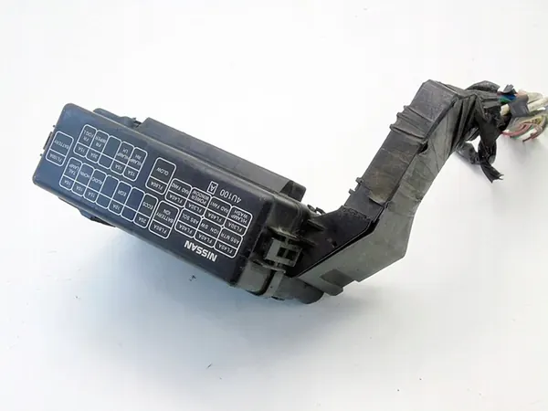 Caixa de fusíveis Nissan Almera Tino 2002 2.2 DI DCI NIALTI101 image 1