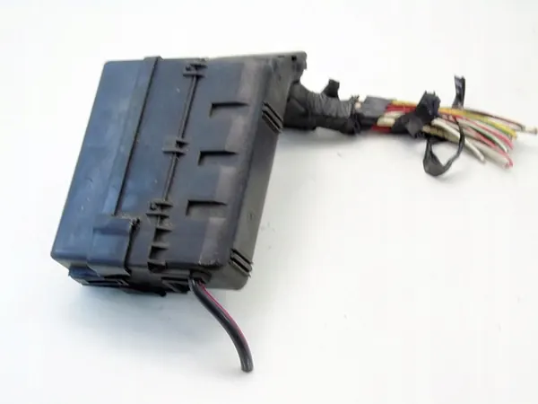 Caixa de fusíveis Nissan Almera Tino 2002 2.2 DI DCI NIALTI101 image 3