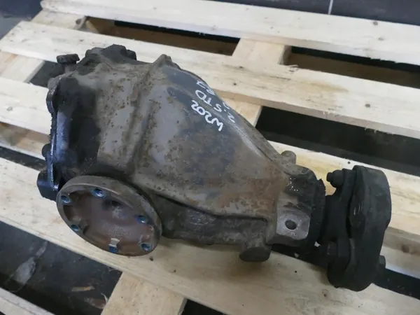Différentiel arrière OEM A2023502614 pour Mercedes Classe C image 2
