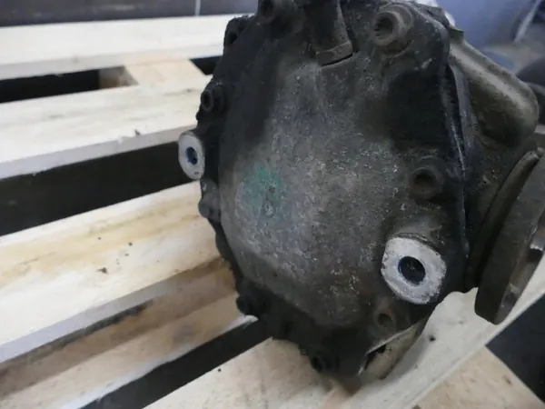 Différentiel arrière OEM A2023502614 pour Mercedes Classe C image 4