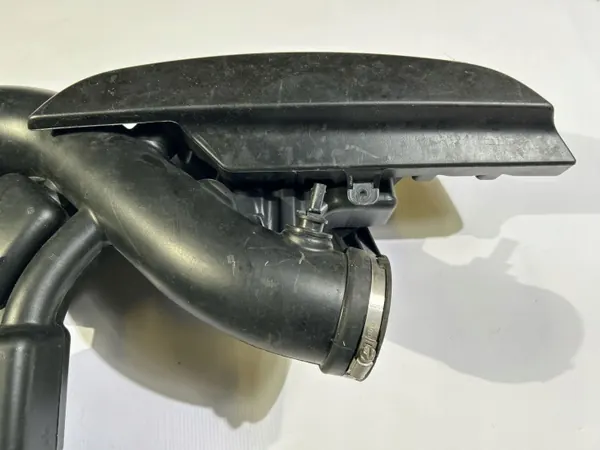 Dodge OE Luftfiltergehäuse & Resonatorrohr 3.6L image 4