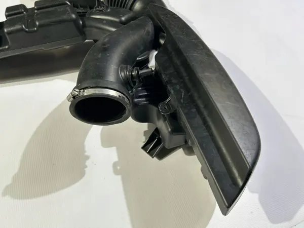 Dodge OE Luftfiltergehäuse & Resonatorrohr 3.6L image 6