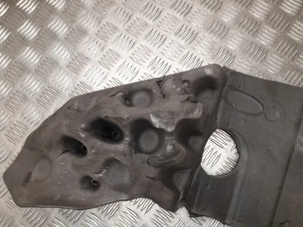 Isolation acoustique Tesla Model Y 2023 OEM P1492998-00-D image 4
