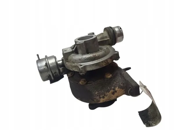 Turbocompressor usado OEM 54399700087 para Renault Megane image 2
