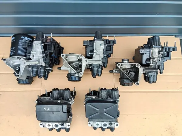 Vanne APS Sécheur d'Air Scania S R G P OEM SCA12345 image 1