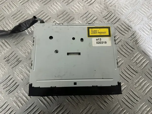 Toyota Yaris I Getriebe OEM 08601-00893 Gebraucht image 6
