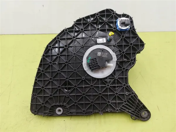 Tanque AdBlue OEM 4067403AL para Audi A4 B9 2.0 TDI image 2