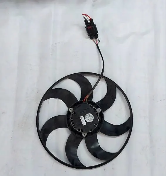 Jäähdyttimen Tuuletin SEAT ATECA image 1