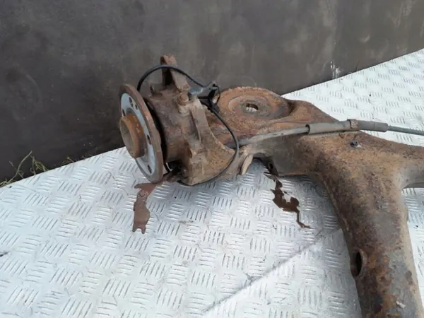 Mercedes Vito Viano W639 Achter Rechter Ophangarm OEM A6393509005-1 image 3