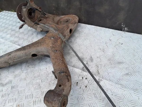 Mercedes Vito Viano W639 Achter Rechter Ophangarm OEM A6393509005-1 image 9