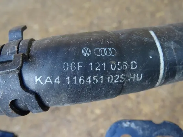 AUDI S3 8P GOLF VI R20 2.0 TSI Vesiputki 06F121065H image 4