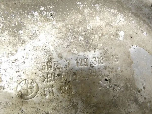 Motorplåt BMW E81/87 image 7