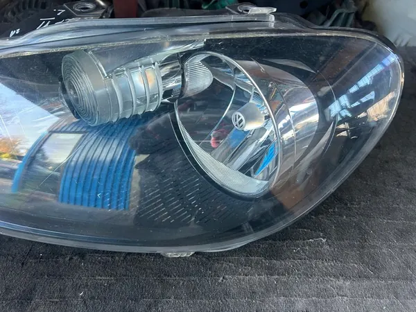 Refletor dianteiro esquerdo VW Golf VI image 3