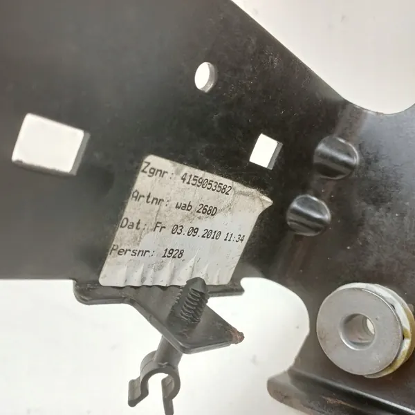 BMW Jousituskompressorin kiinnike OEM 4159053582 image 7