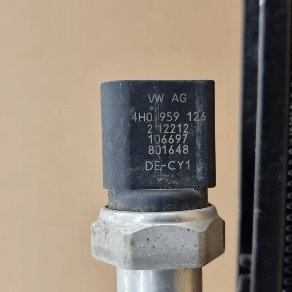 Ilmastointijäähdytin Audi A8 D4 image 2