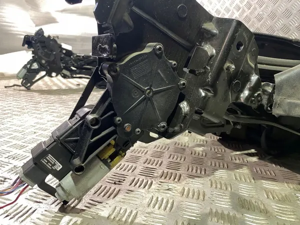 UTO36588 Ford Mustang VI 2016 Inklapbaar dak compleet image 3