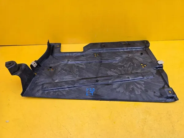BMW 4 G22 Cobertura Inferior Traseira Esquerda OEM 7435565 image 4