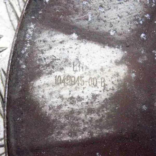 Escudo de freio dianteiro Tesla Model S 2016 OEM 104594500B image 6