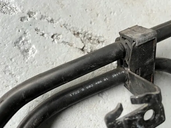 Conduit de refroidisseur d'huile OEM 8602407 BMW Série 5 image 3