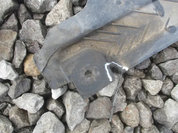 Cobertura inferior direita OEM A2136804006 Mercedes-Benz image 3