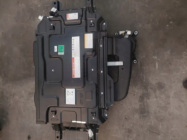 Batería Hyundai Ioniq 16- 1.6 Híbrida OEM 37504G2620 image 2