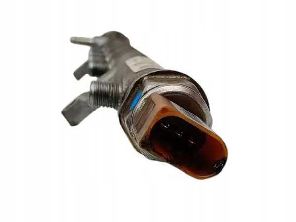 Sensor de rampa inyección OEM 03L130089B 1.6 TDI image 3
