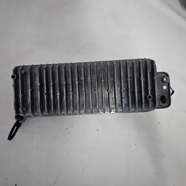 Módulo de controlo Tesla Model S Plaid 2022 OEM 1588205-05-C image 2