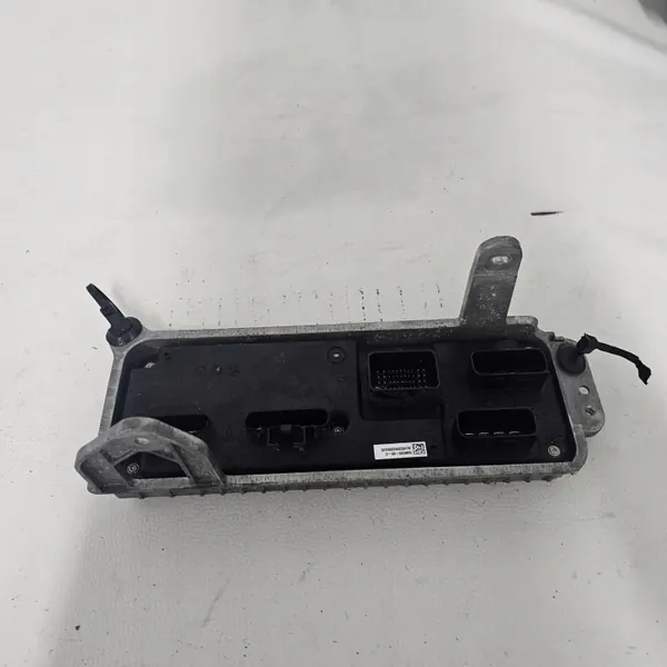 Módulo de controlo Tesla Model S Plaid 2022 OEM 1588205-05-C image 5