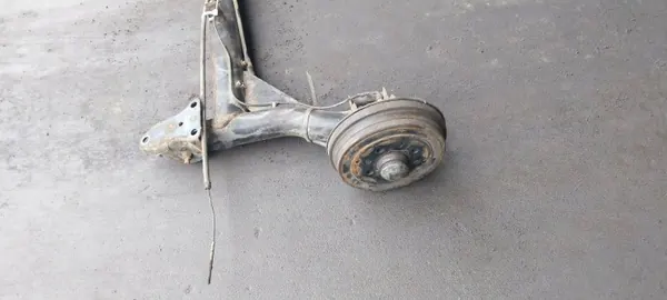 Viga de eje trasero OEM para Skoda Favorit I - Sin ABS image 4